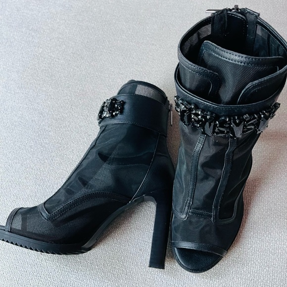 Karl Lagerfeld Paris Blayze Jewel Ornament Ankle Strap Peep Toe Booties - Picture 6 of 12